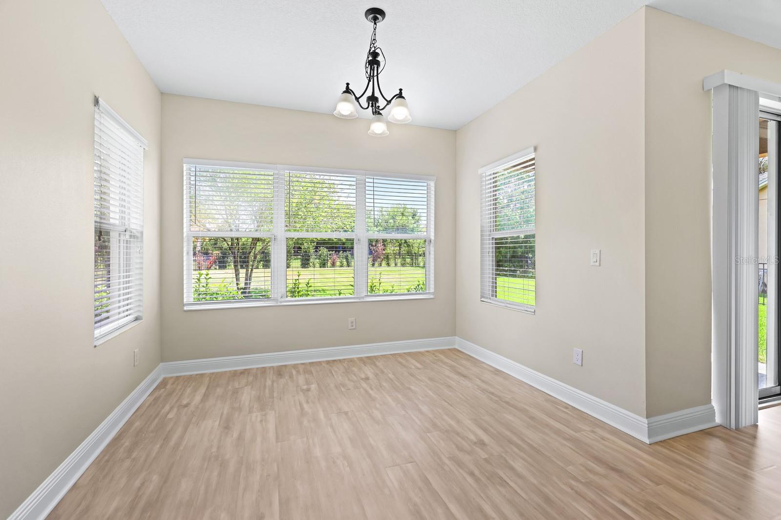 Image 10 of 48 For 6821 Park Strand Drive