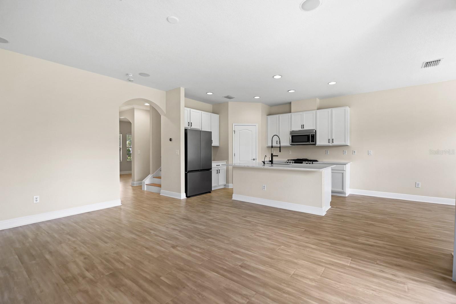 Image 11 of 48 For 6821 Park Strand Drive