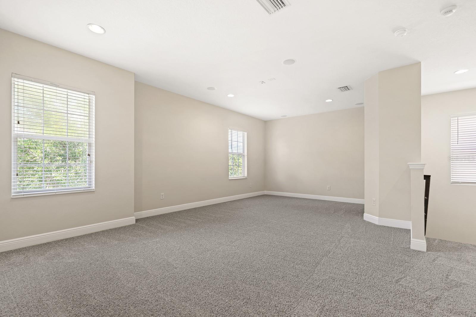 Image 19 of 48 For 6821 Park Strand Drive