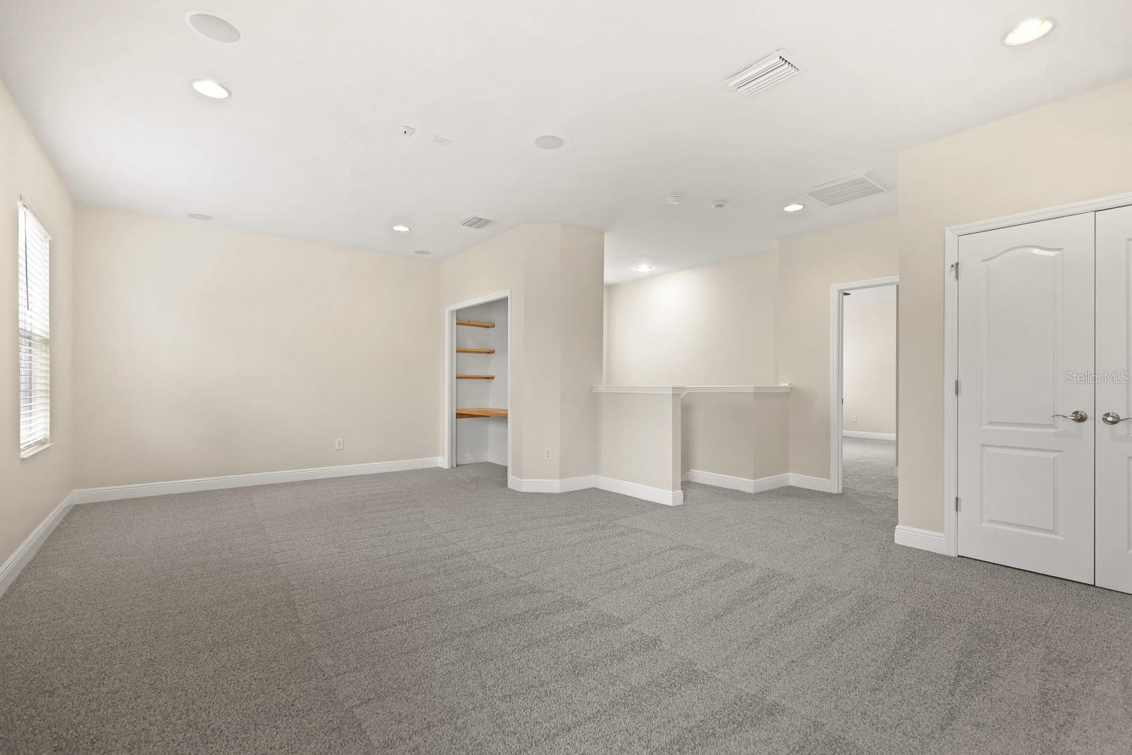 Image 20 of 48 For 6821 Park Strand Drive