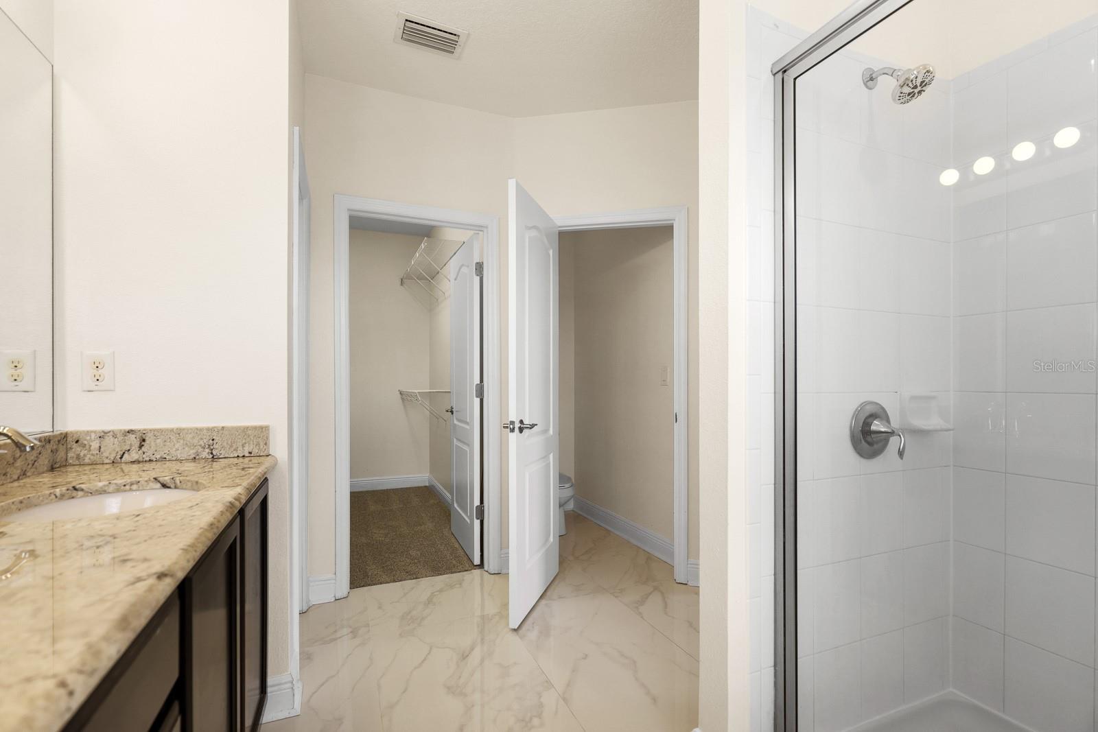 Image 26 of 48 For 6821 Park Strand Drive