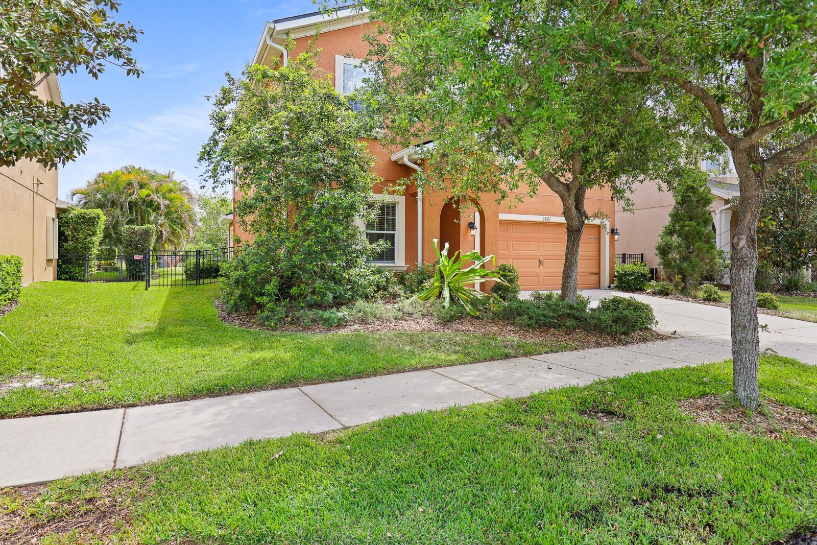 Image 36 of 48 For 6821 Park Strand Drive