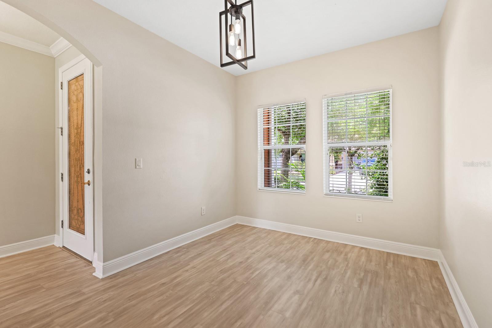 Image 7 of 48 For 6821 Park Strand Drive