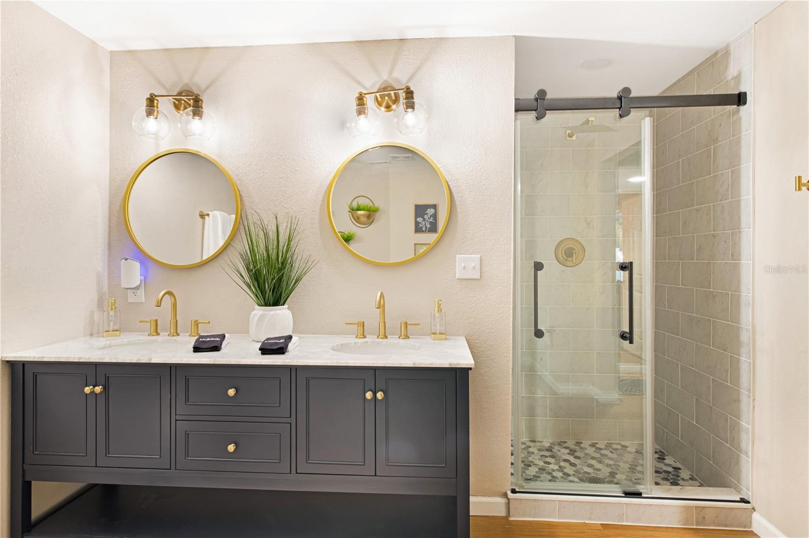 Image 18 of 42 For 1215 North Street