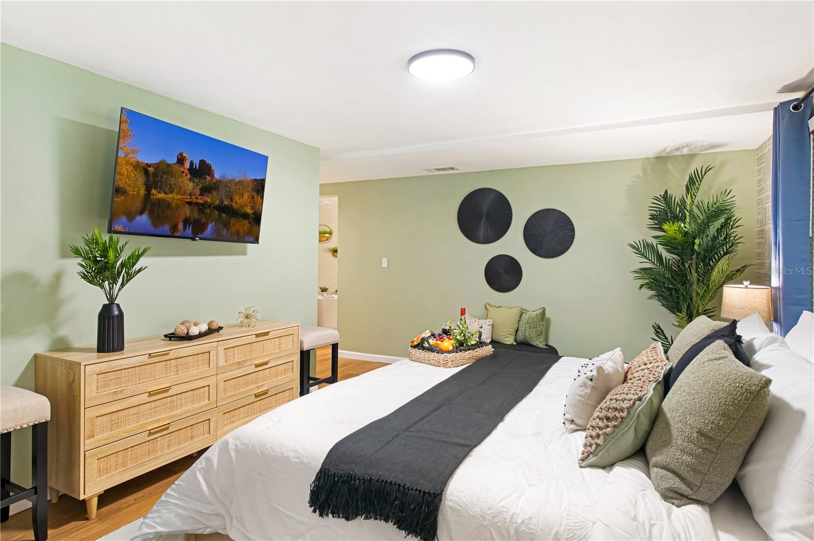 Image 22 of 42 For 1215 North Street