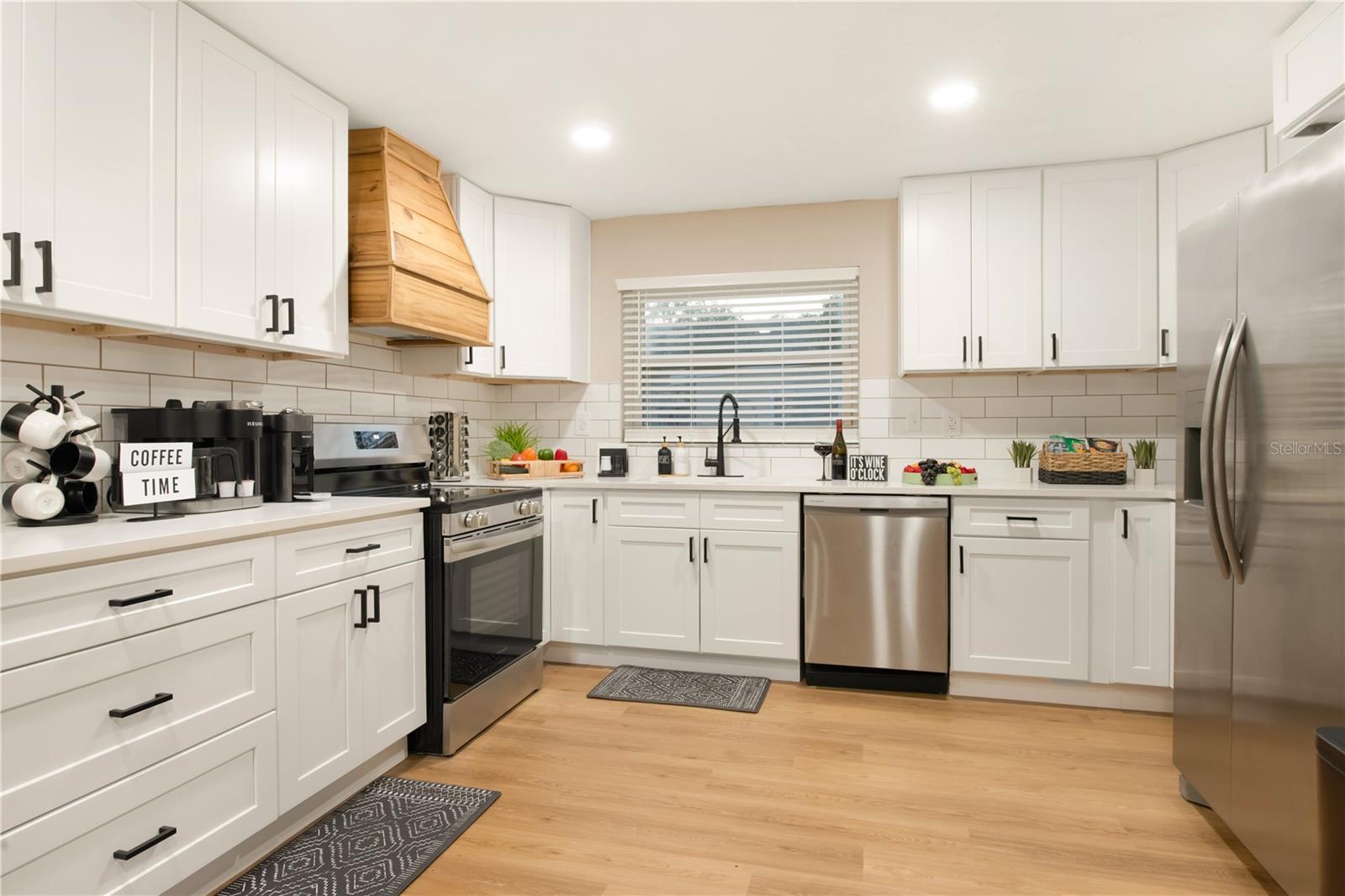 Image 33 of 42 For 1215 North Street