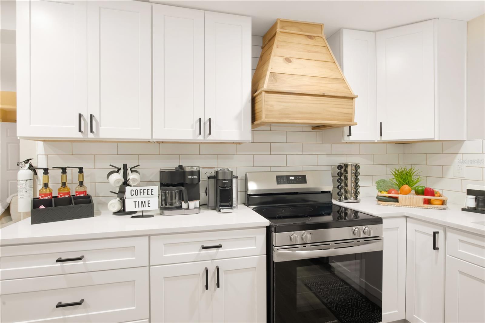 Image 34 of 42 For 1215 North Street