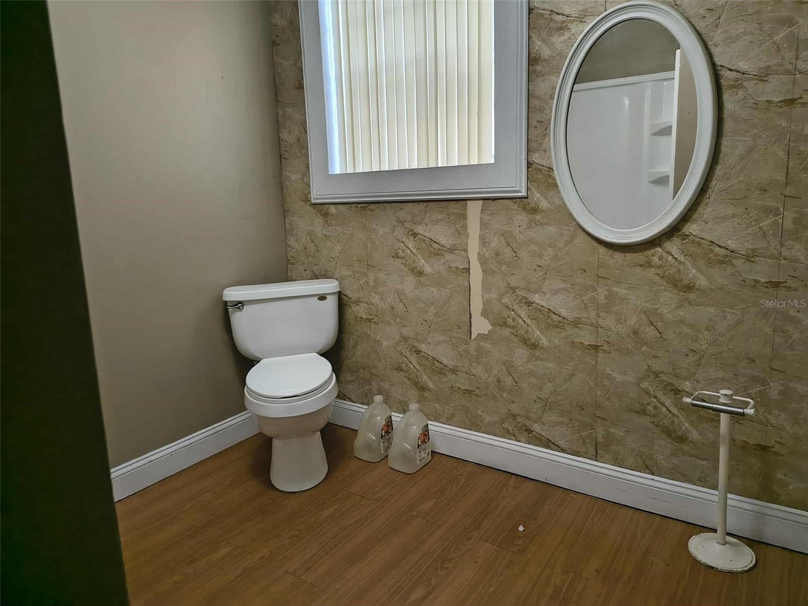 Image 10 of 30 For 15 Lake Howard Drive Nw