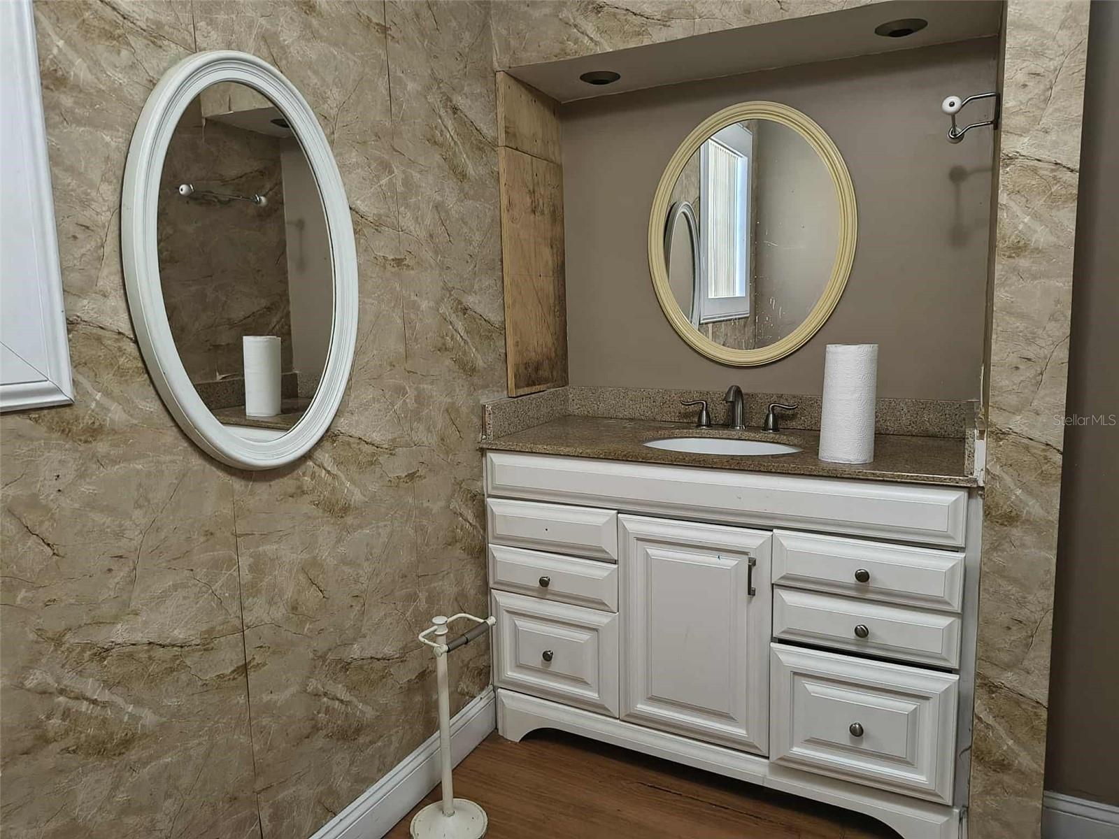 Image 11 of 30 For 15 Lake Howard Drive Nw