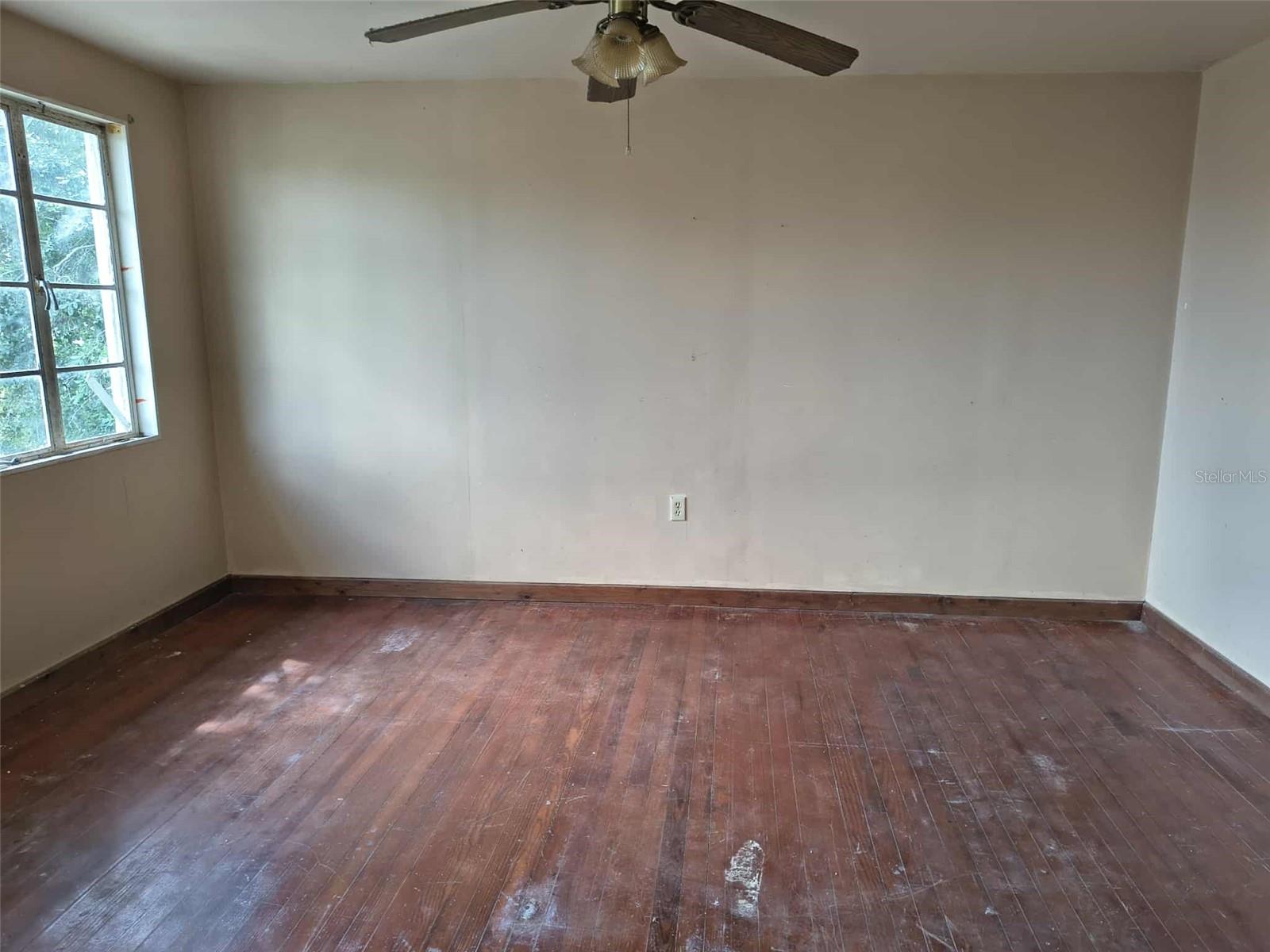 Image 13 of 30 For 15 Lake Howard Drive Nw