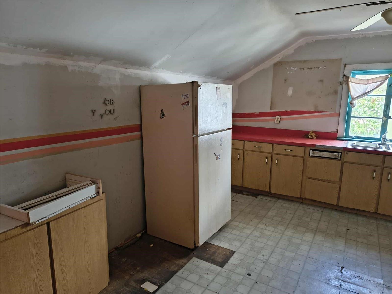 Image 18 of 30 For 15 Lake Howard Drive Nw