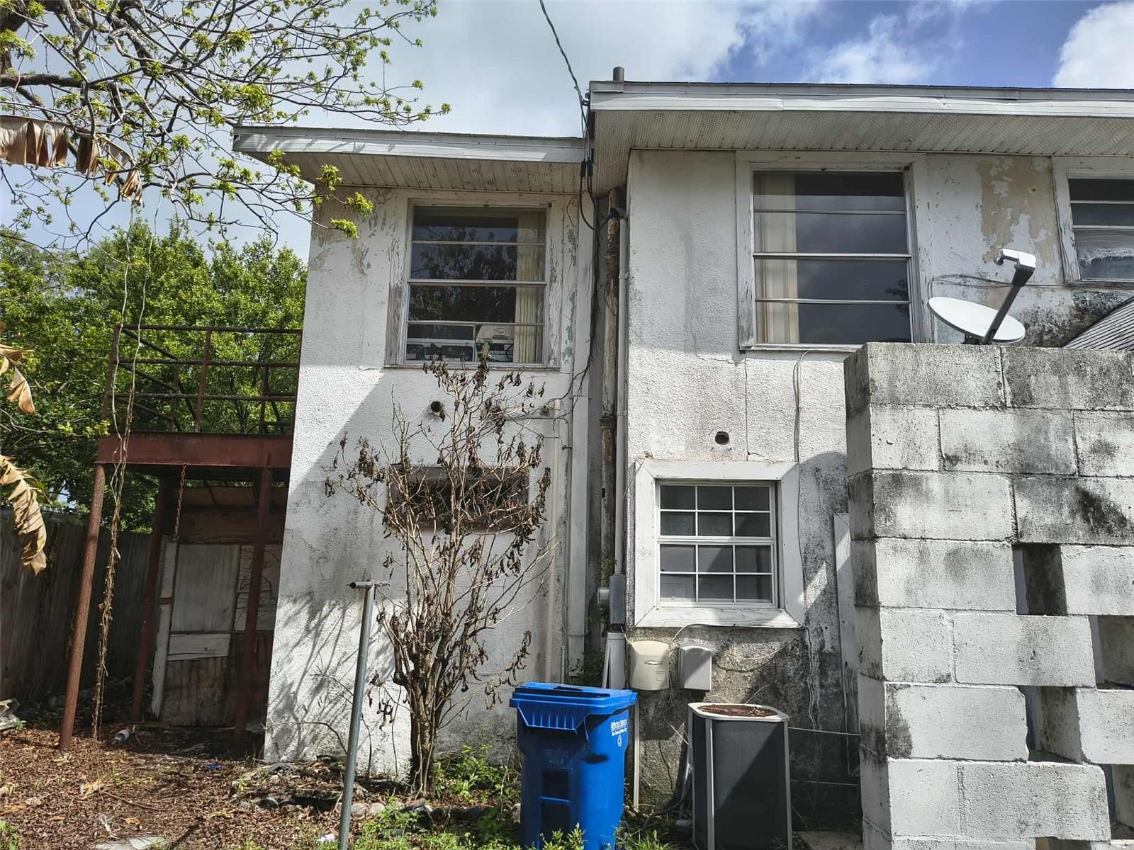 Image 24 of 30 For 15 Lake Howard Drive Nw