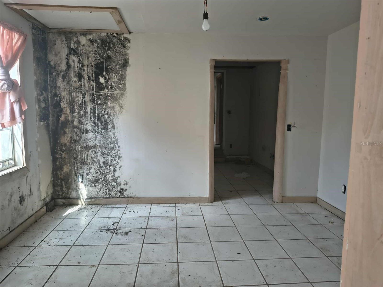 Image 28 of 30 For 15 Lake Howard Drive Nw