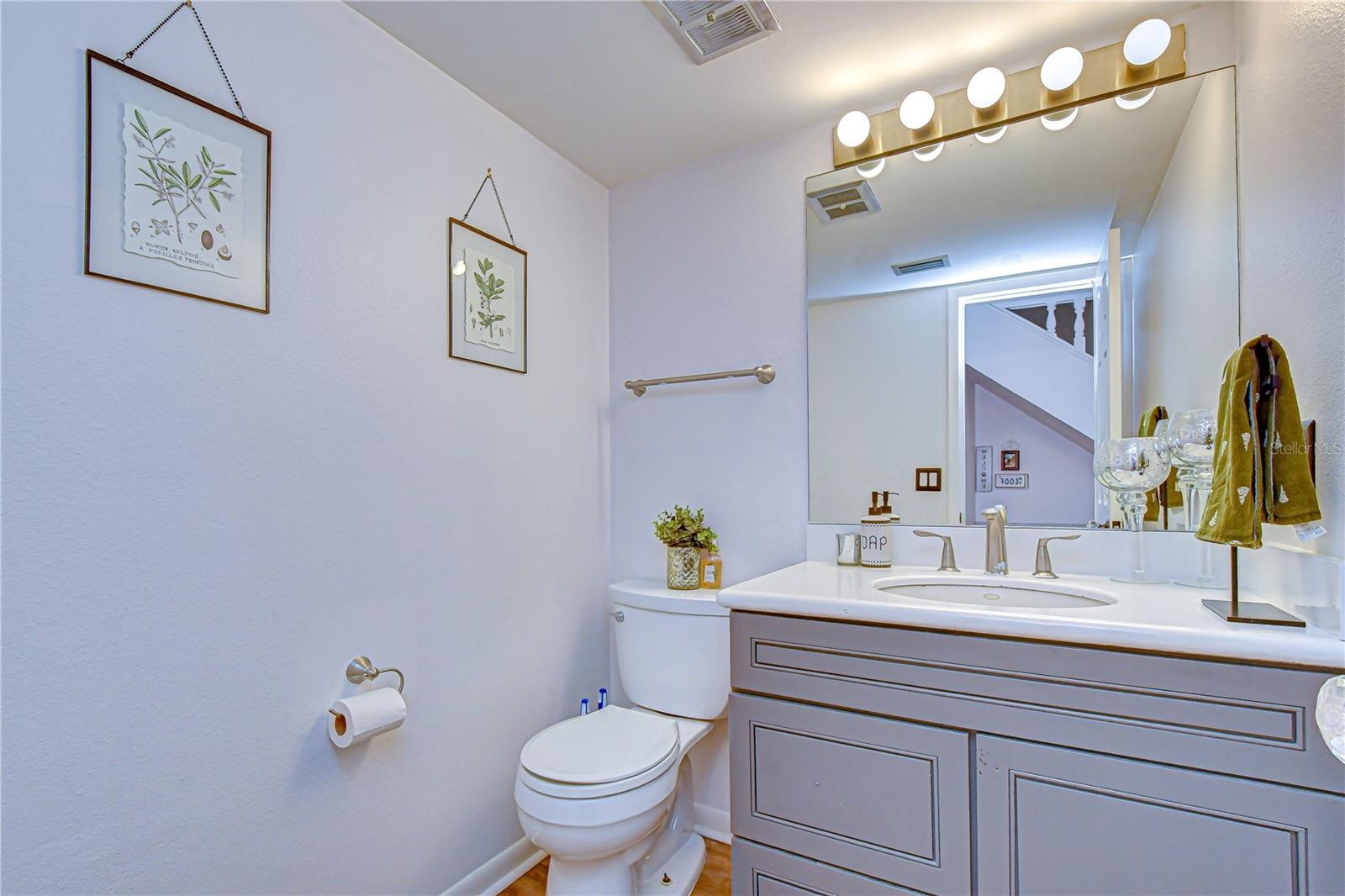 Image 10 of 32 For 819 Bluegrass Lane