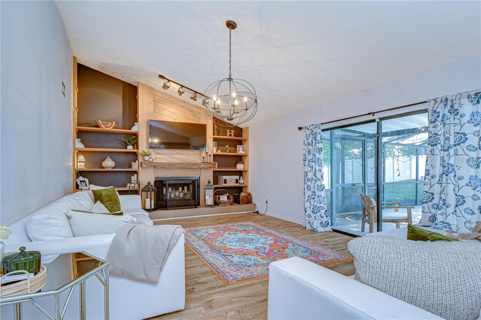 Image 15 of 32 For 819 Bluegrass Lane