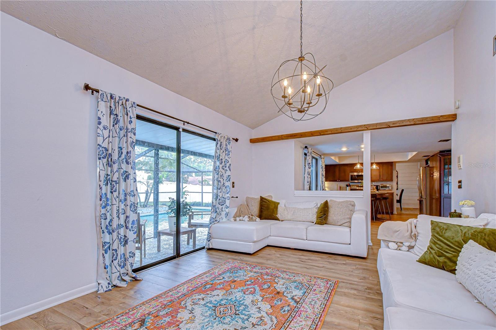 Image 16 of 32 For 819 Bluegrass Lane