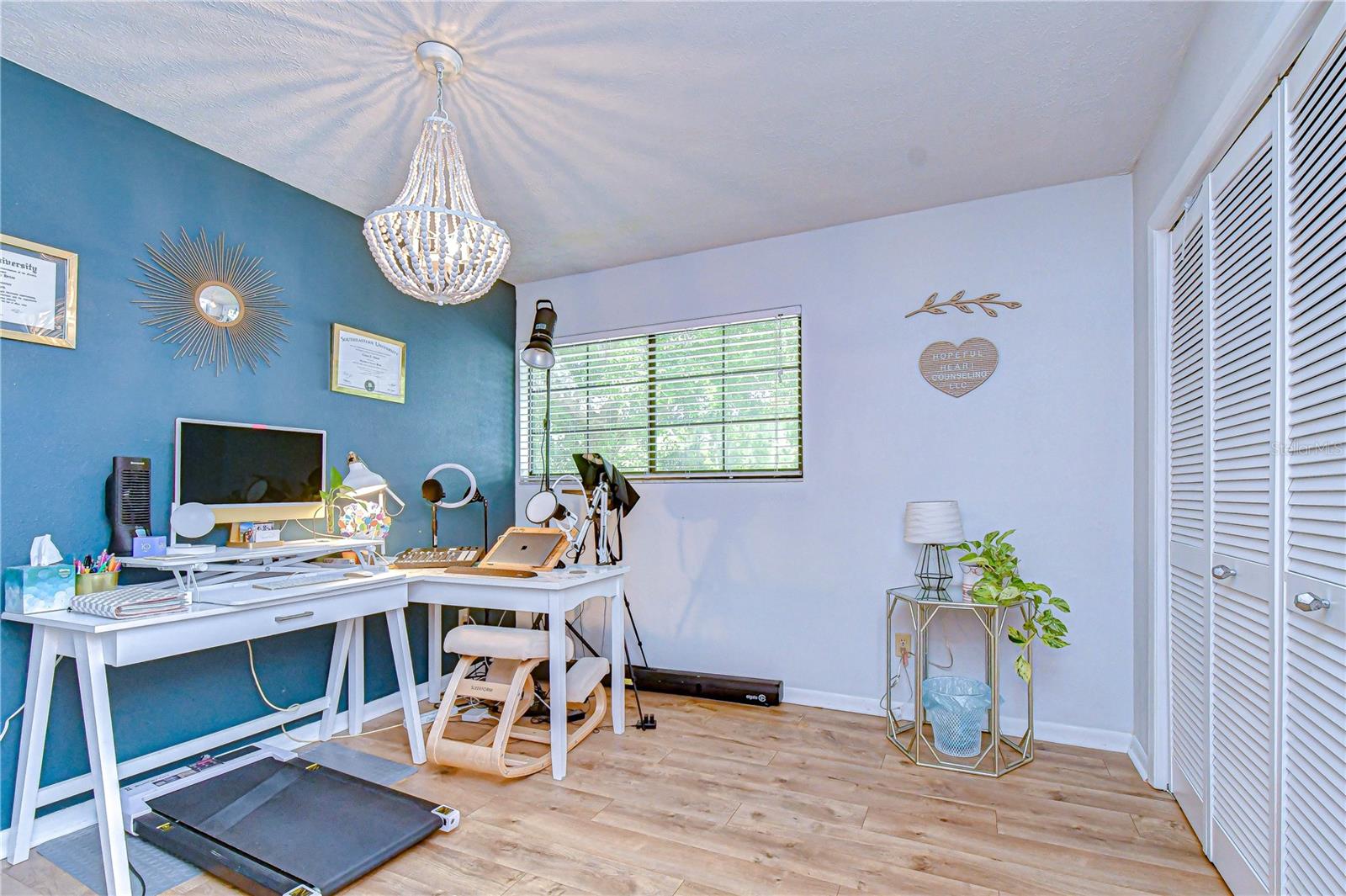 Image 21 of 32 For 819 Bluegrass Lane