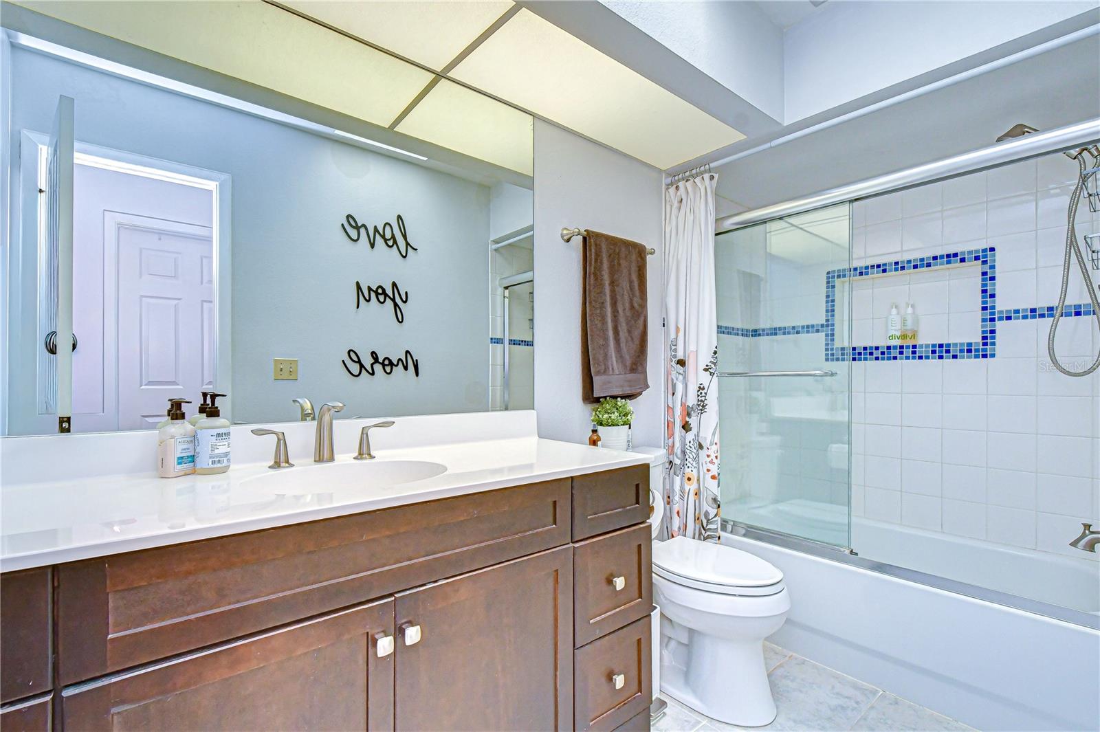 Image 23 of 32 For 819 Bluegrass Lane