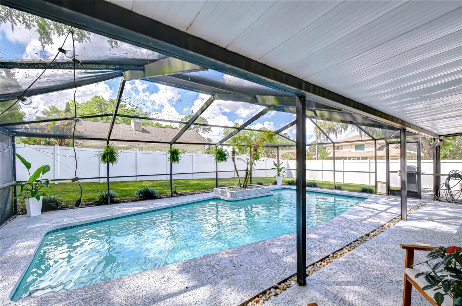 Image 28 of 32 For 819 Bluegrass Lane