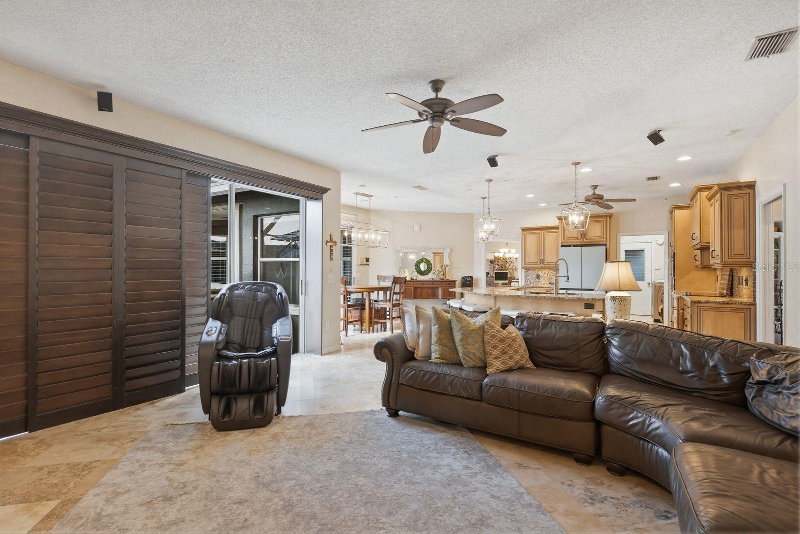 Image 18 of 65 For 2016 Swan Lane