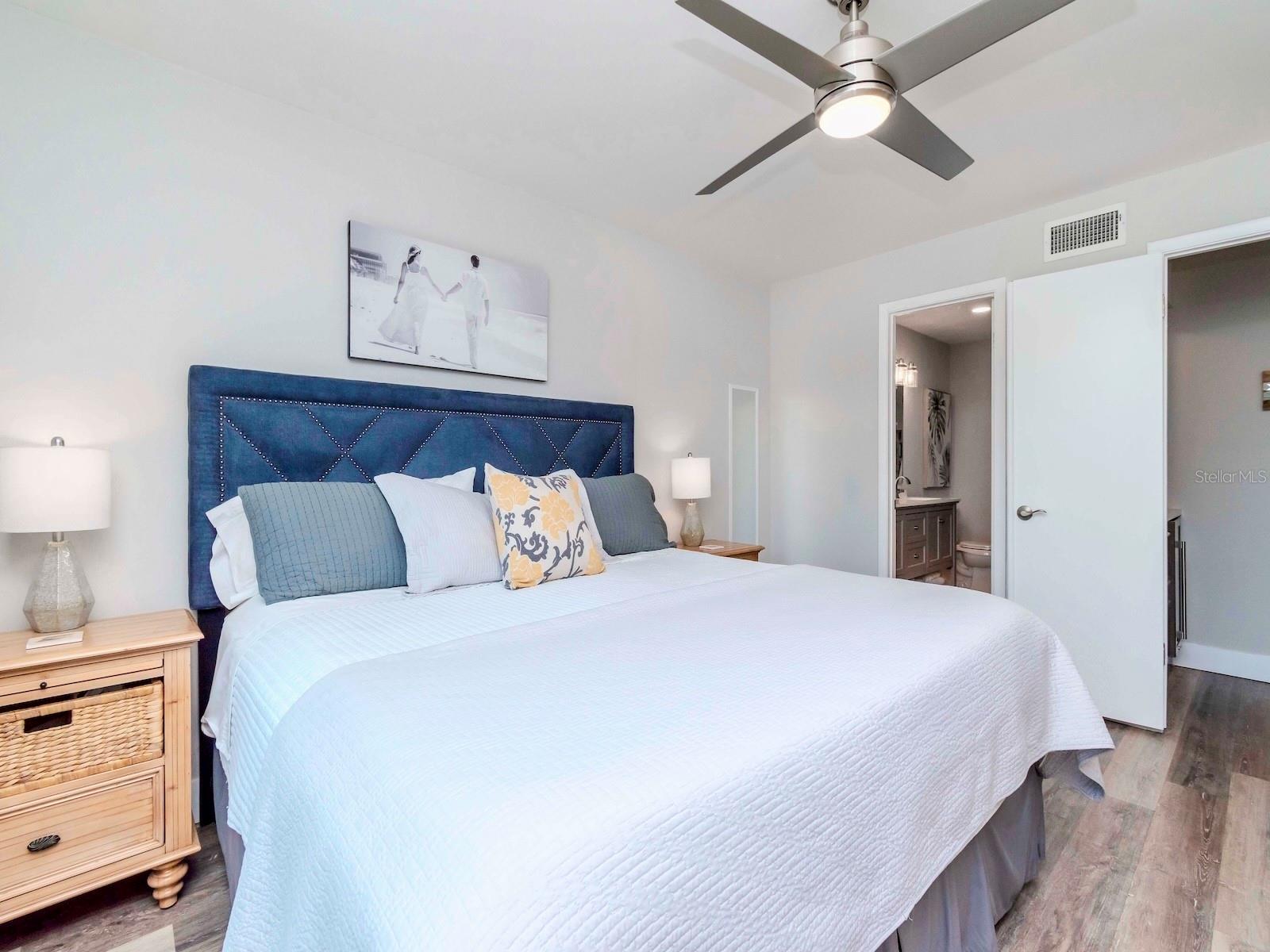 Image 18 of 49 For 6100 Bahia Del Mar Circle 102