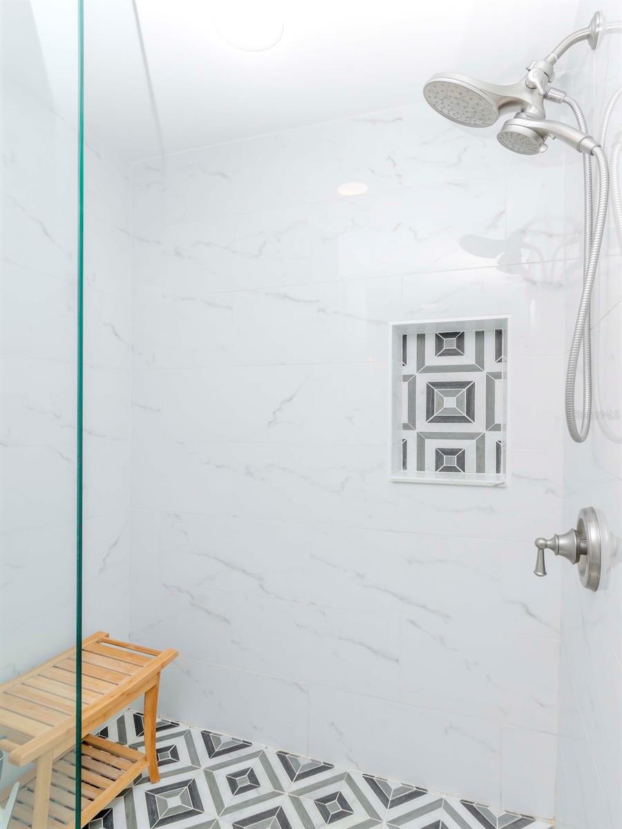 Image 19 of 49 For 6100 Bahia Del Mar Circle 102