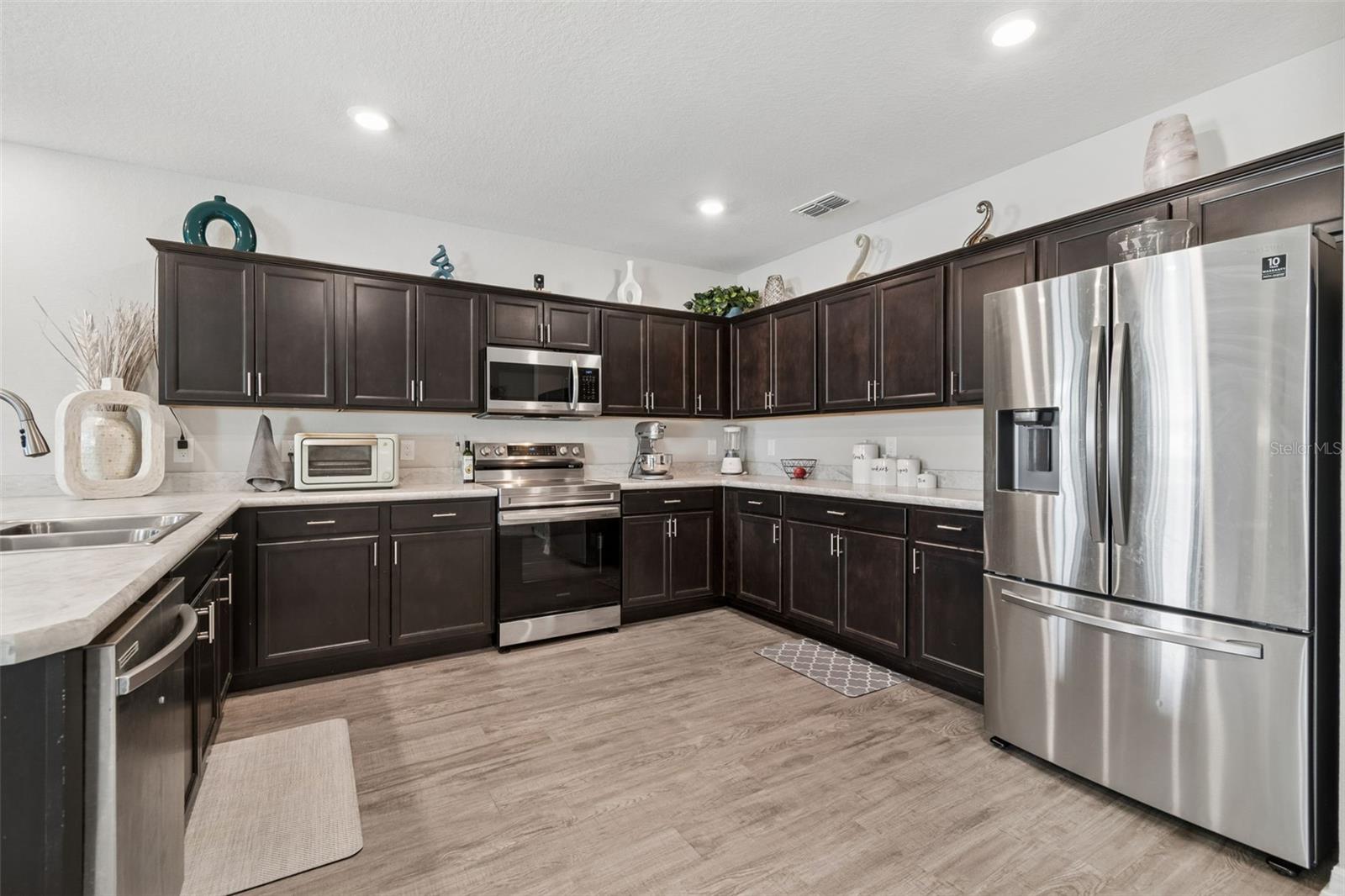 Image 9 of 59 For 6396 Gardner Drive