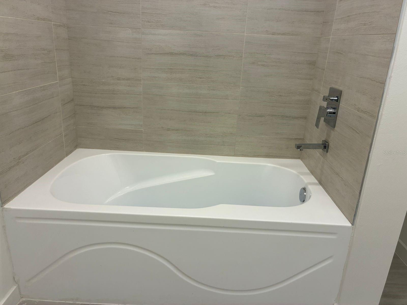 Image 25 of 72 For 5587 Millenia Park Boulevard 301