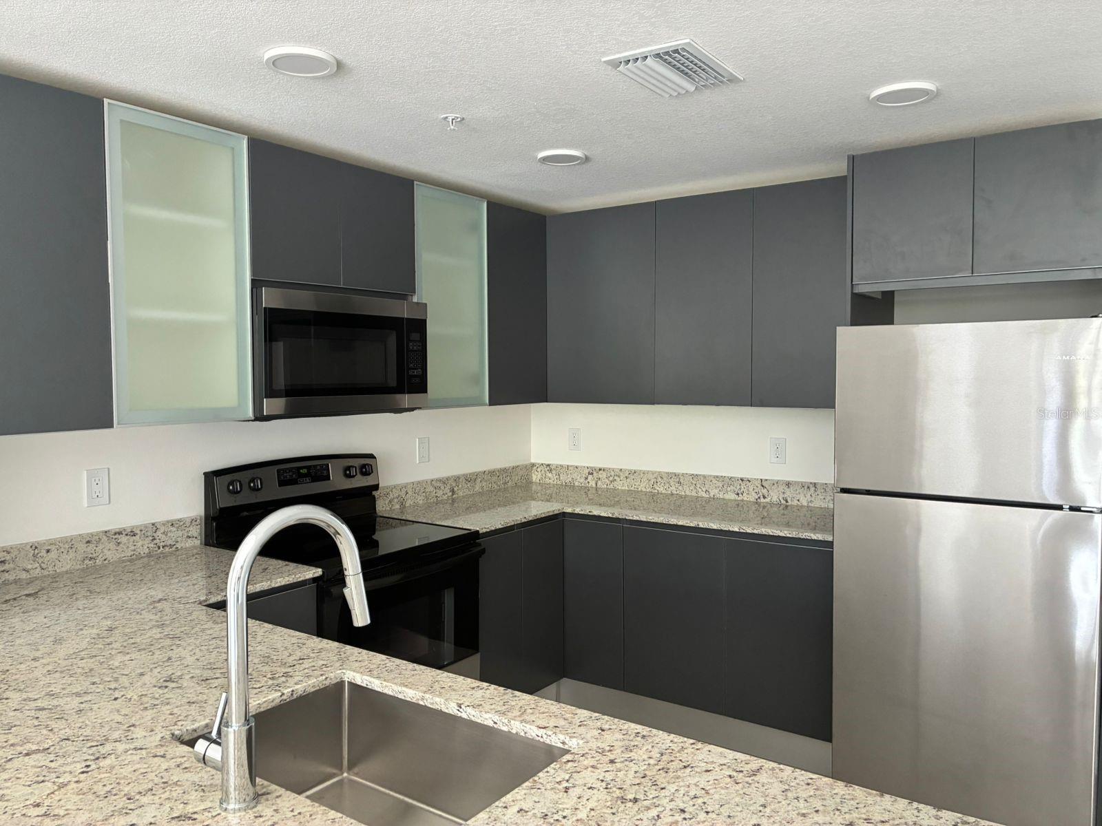 Image 32 of 72 For 5587 Millenia Park Boulevard 301