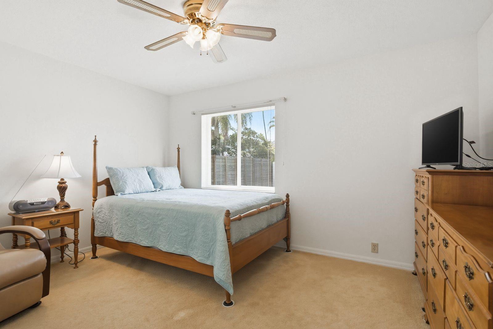 Image 23 of 38 For 537 Belted Kingfisher Drive N