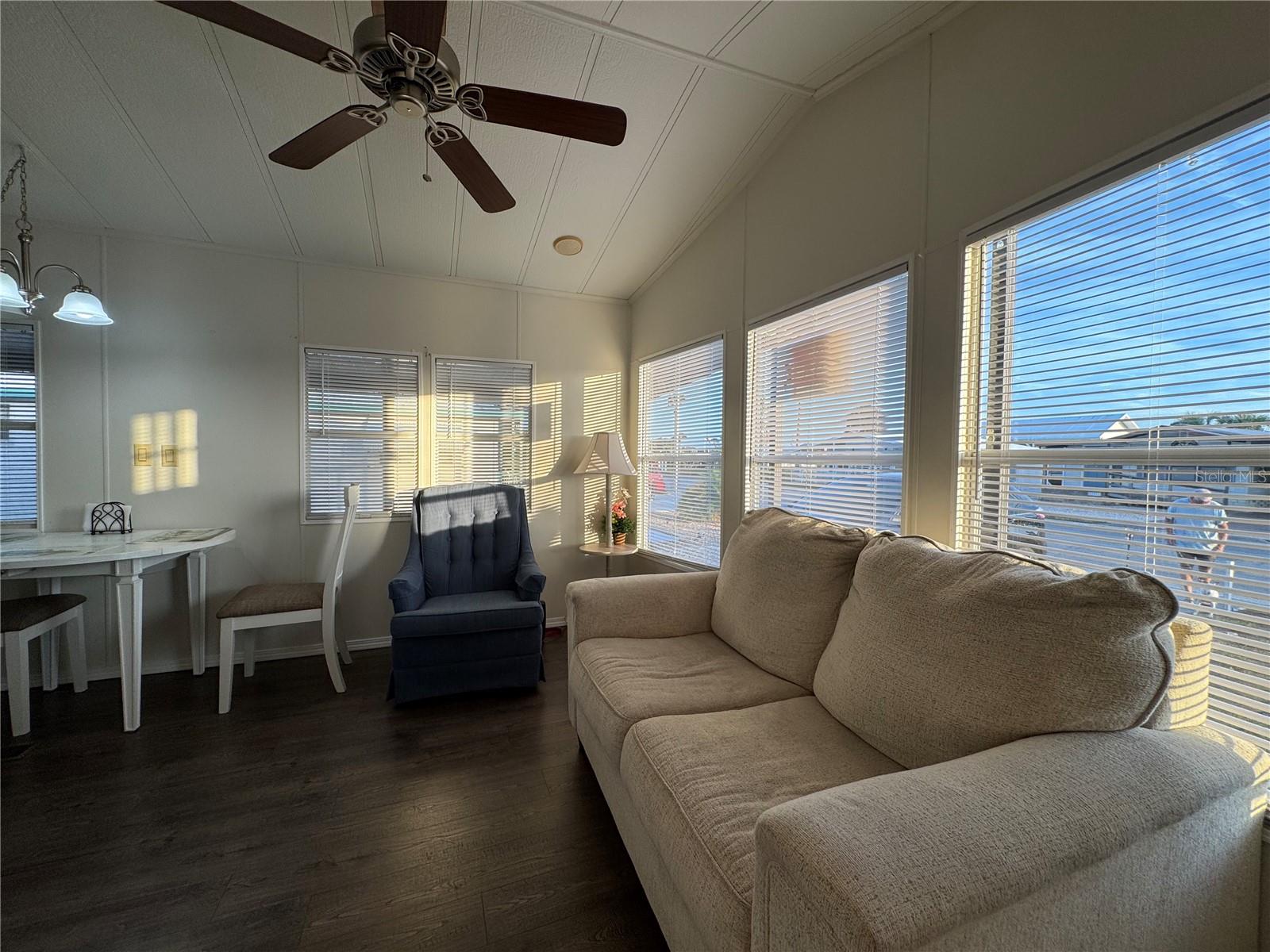 Image 10 of 26 For 35101 Condominium Boulevard 239