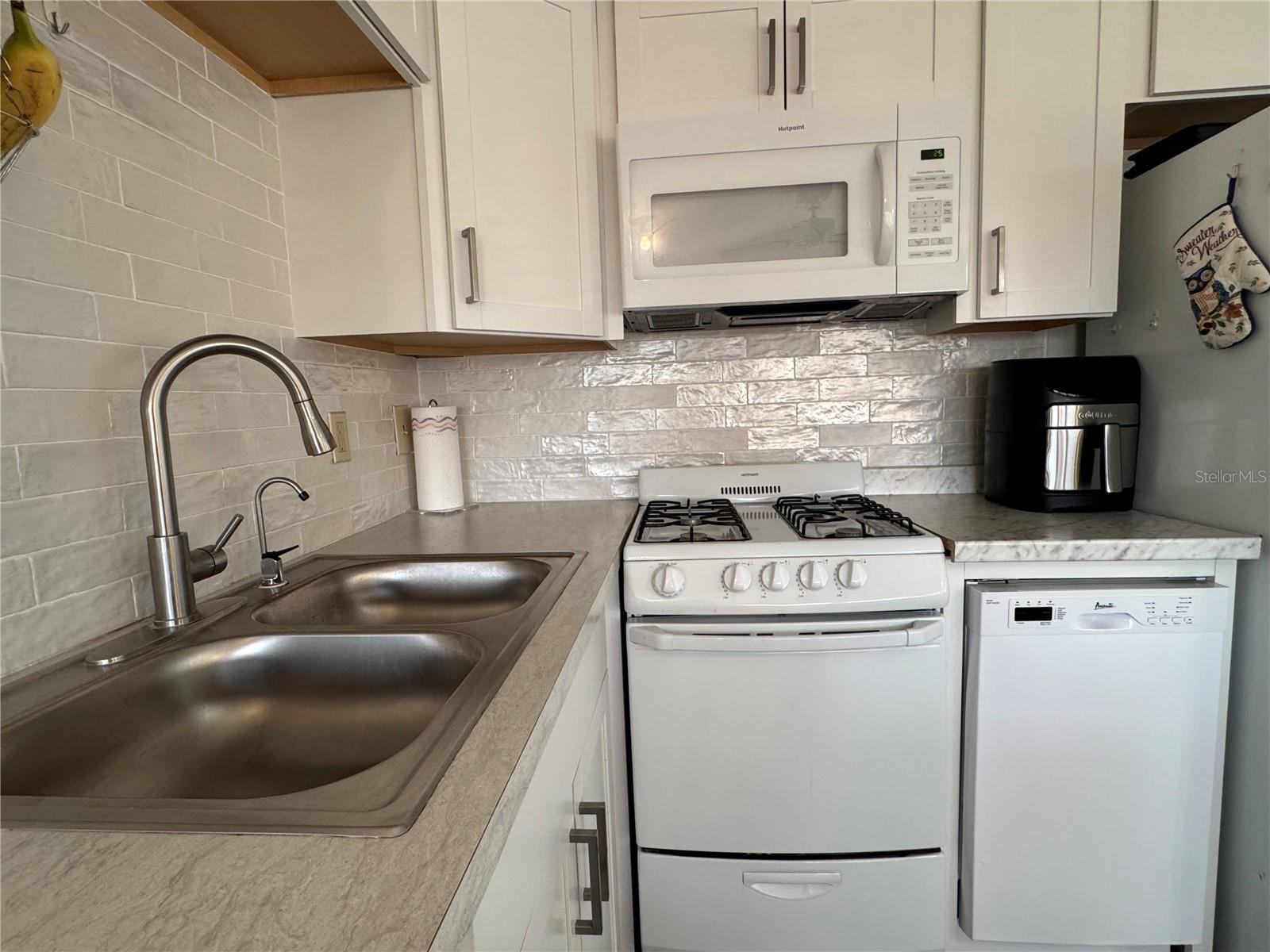 Image 12 of 26 For 35101 Condominium Boulevard 239