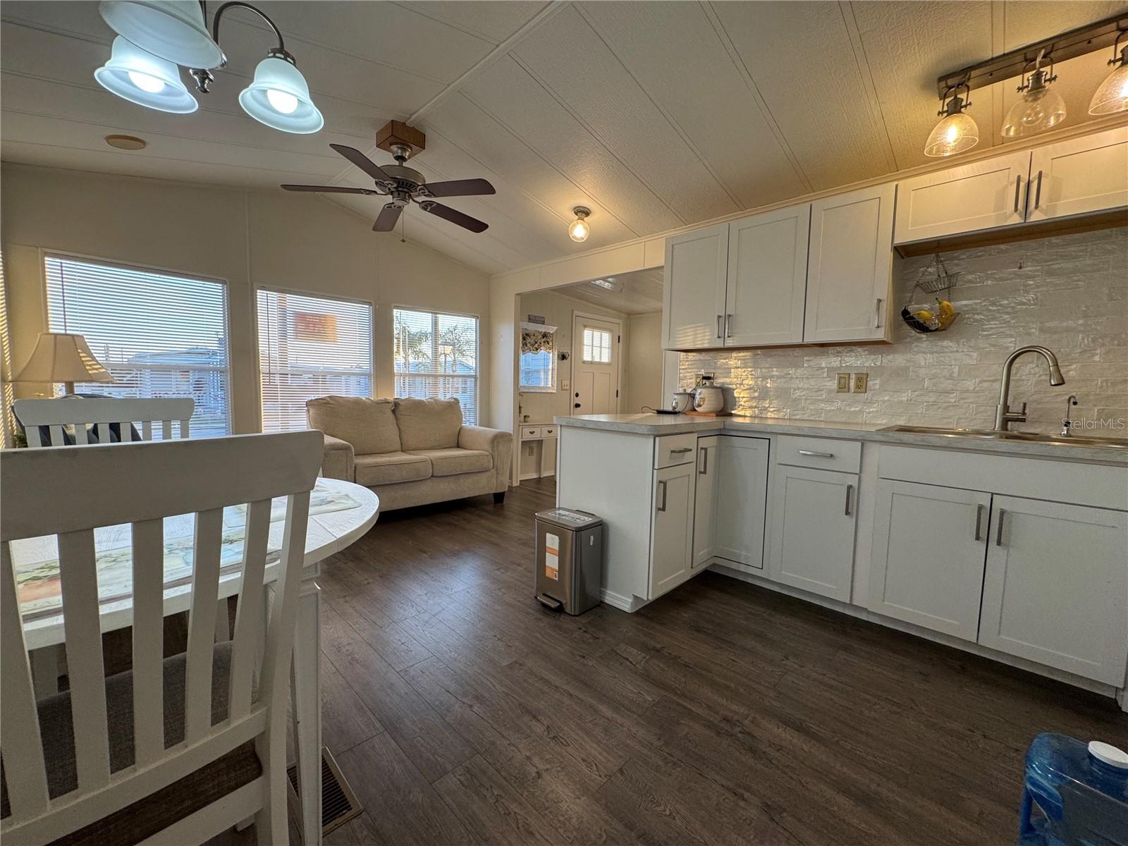 Image 13 of 26 For 35101 Condominium Boulevard 239