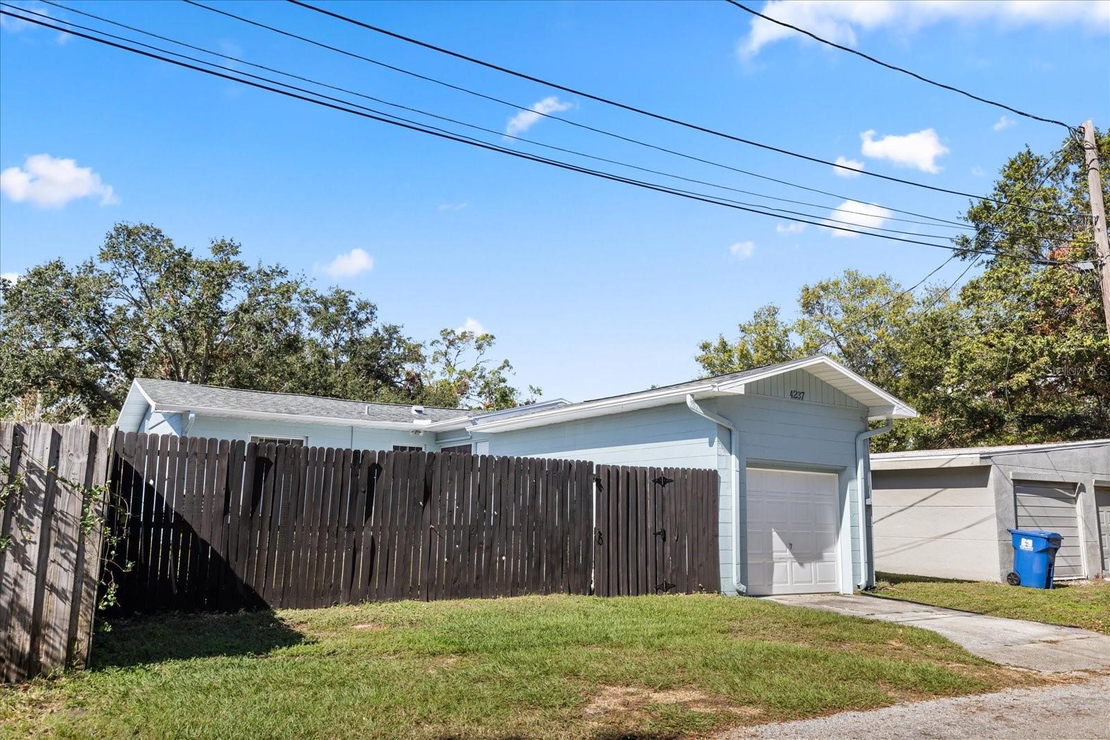 Image 20 of 21 For 4237 Dr Martin Luther King Jr Street N