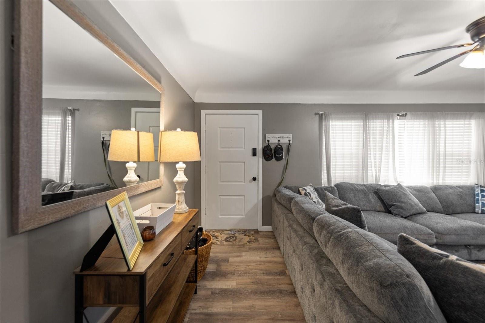 Image 10 of 25 For 9940 108th Street