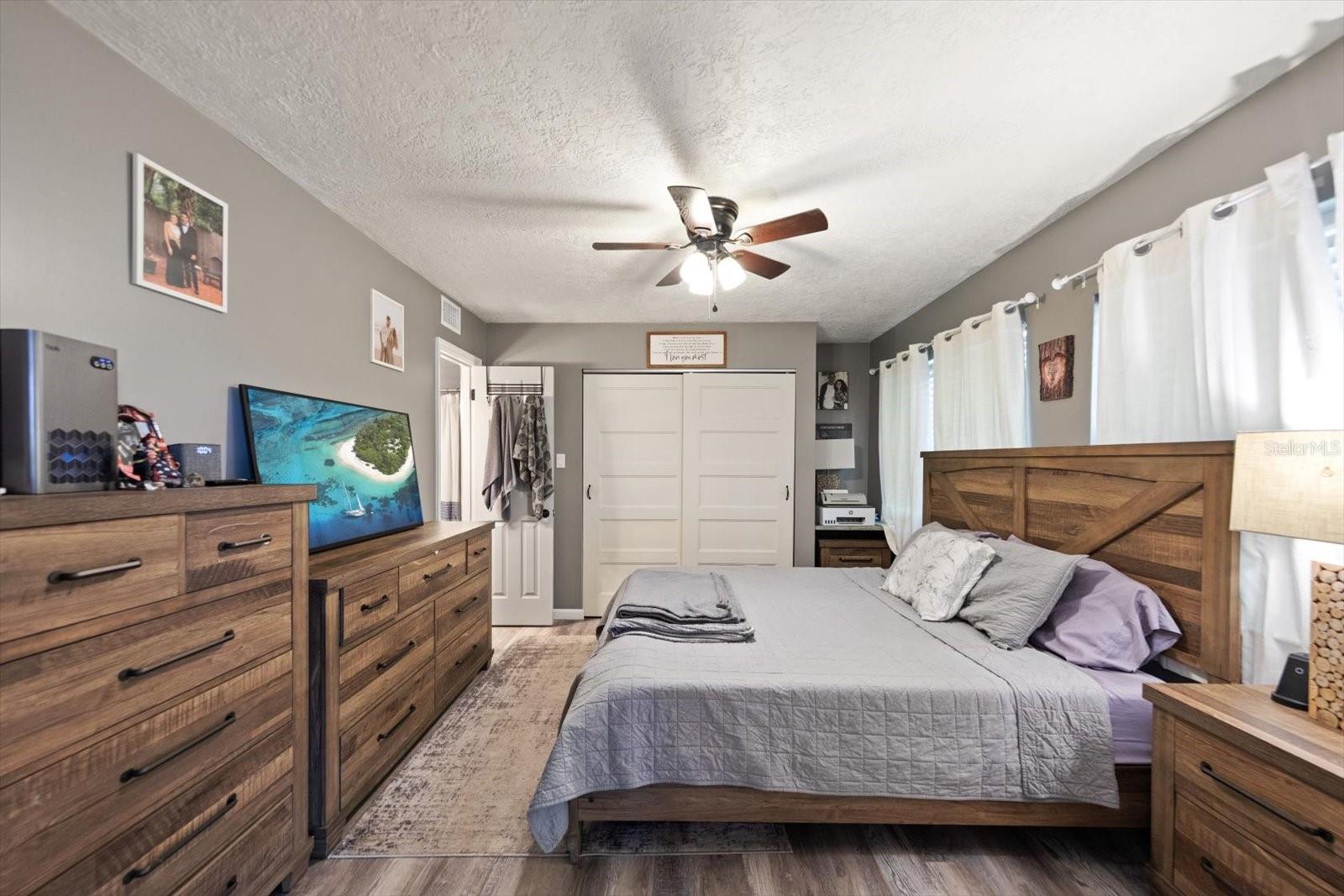 Image 12 of 25 For 9940 108th Street