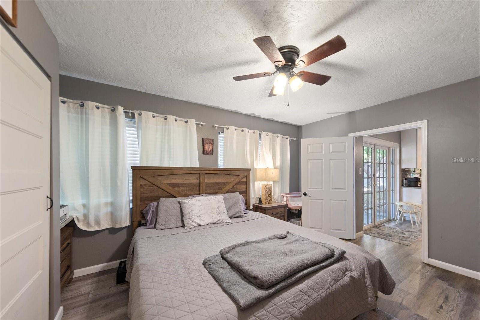 Image 13 of 25 For 9940 108th Street