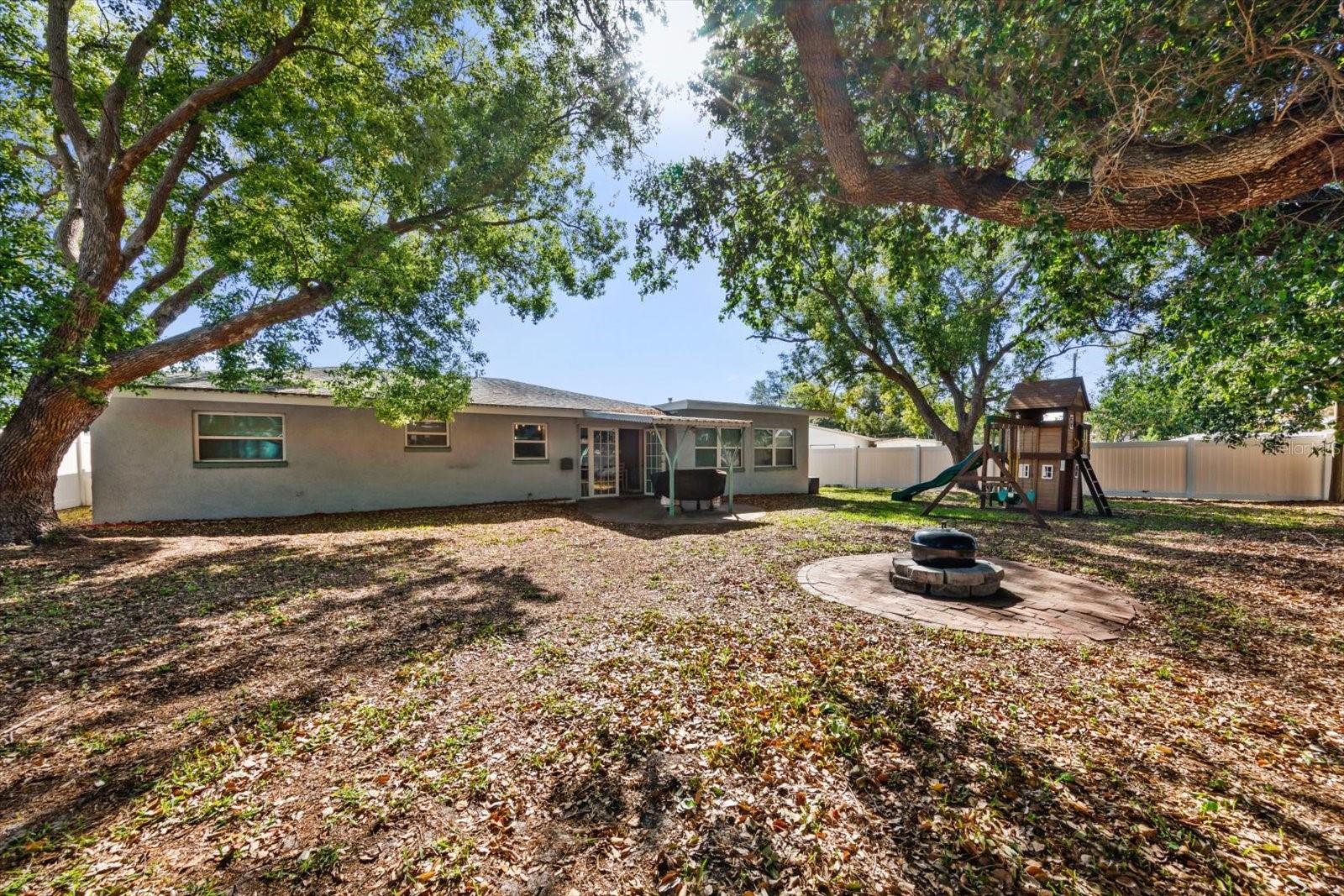 Image 21 of 25 For 9940 108th Street