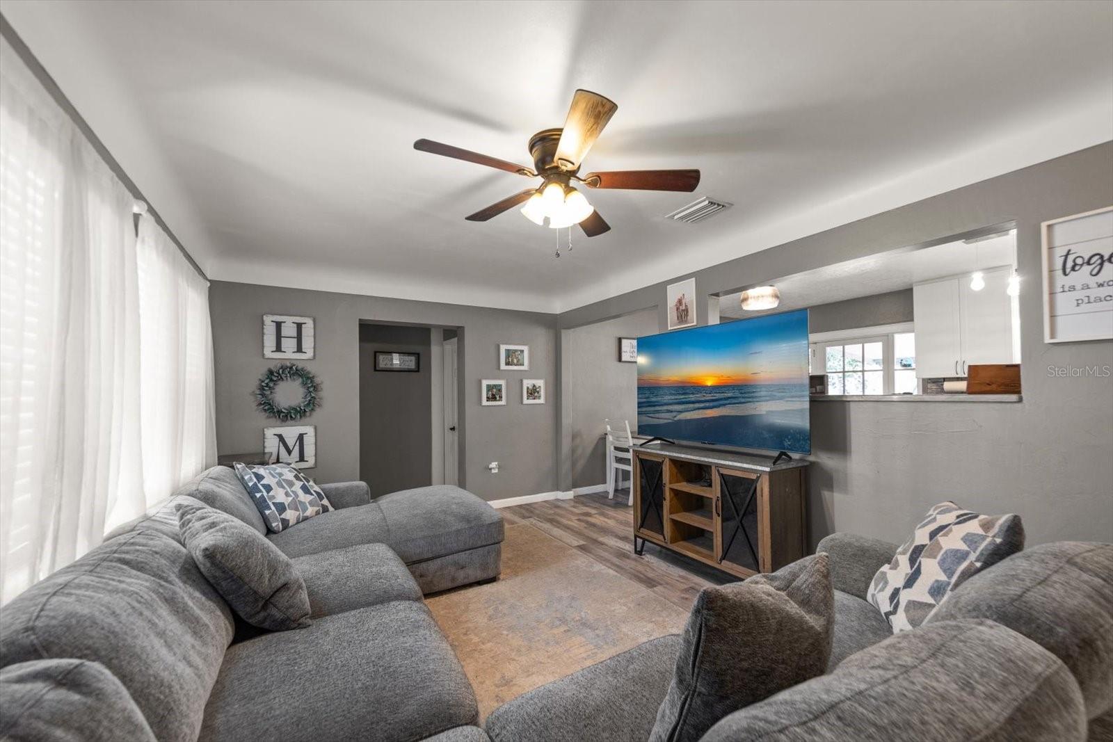 Image 4 of 25 For 9940 108th Street