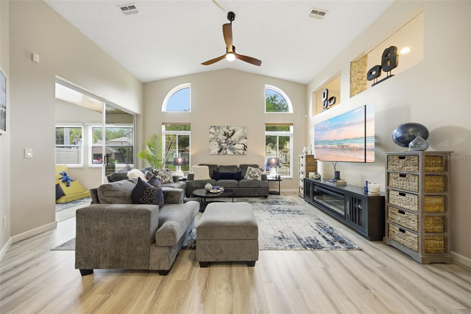 Image 13 of 50 For 4852 Ridgemoor Circle