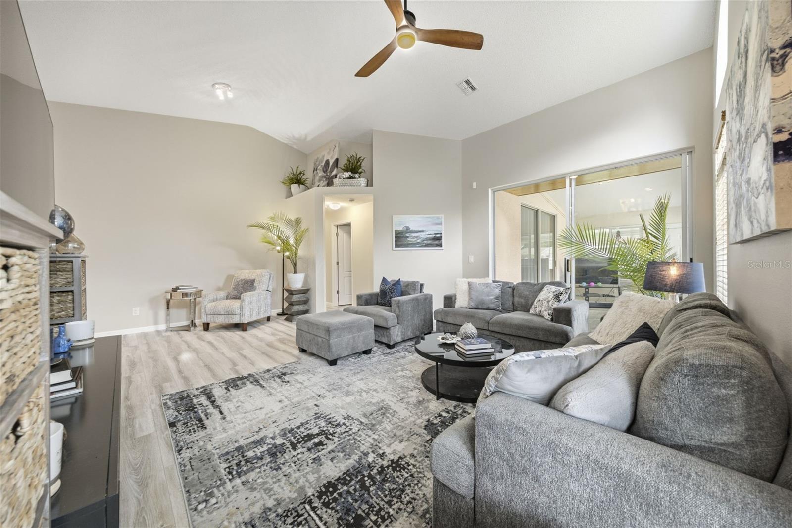 Image 14 of 50 For 4852 Ridgemoor Circle