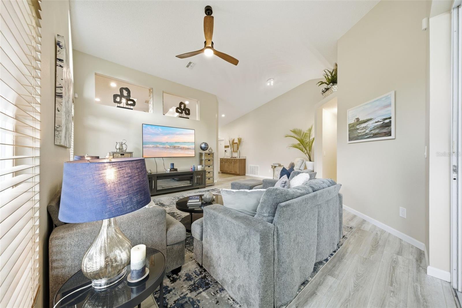 Image 15 of 50 For 4852 Ridgemoor Circle