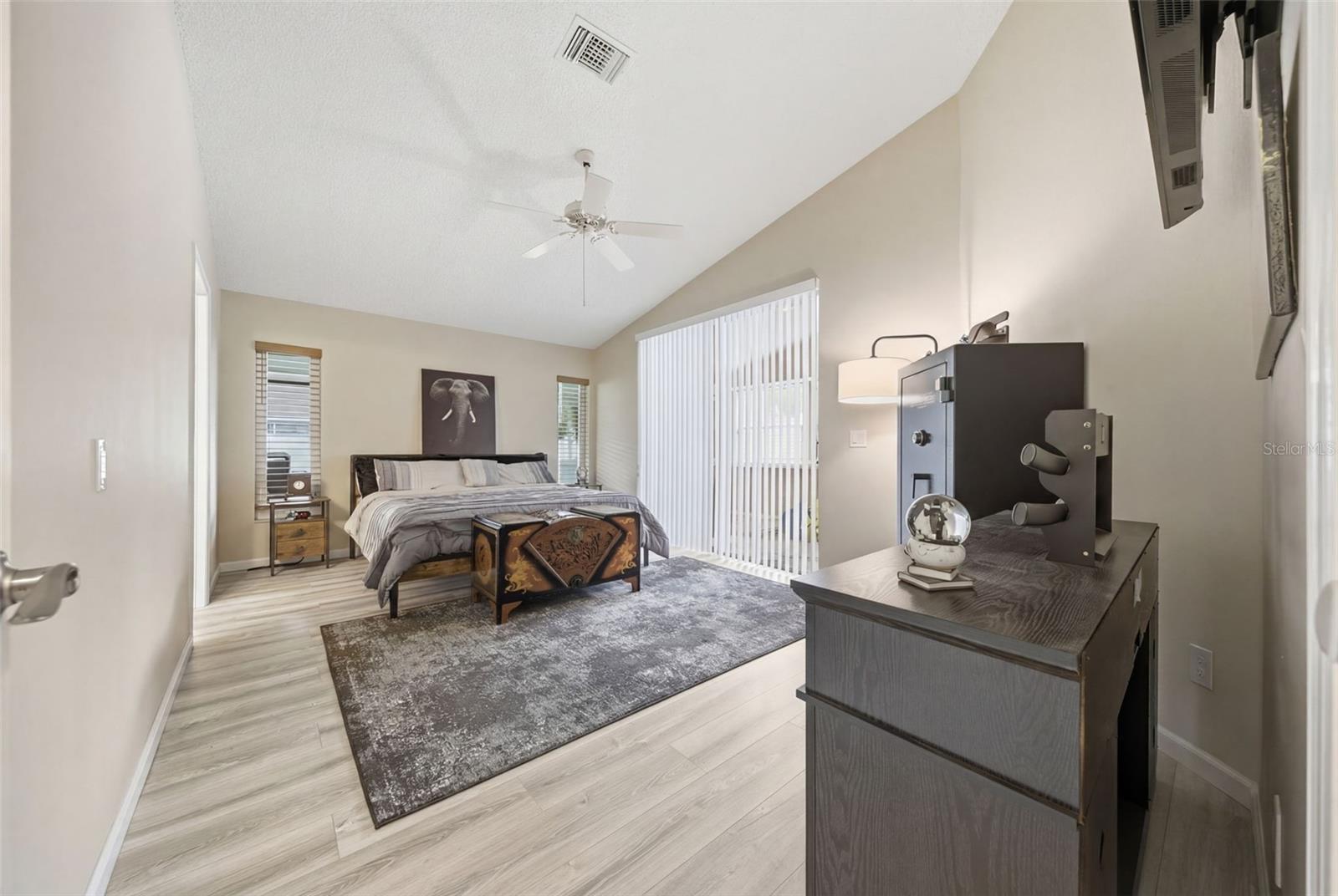 Image 17 of 50 For 4852 Ridgemoor Circle