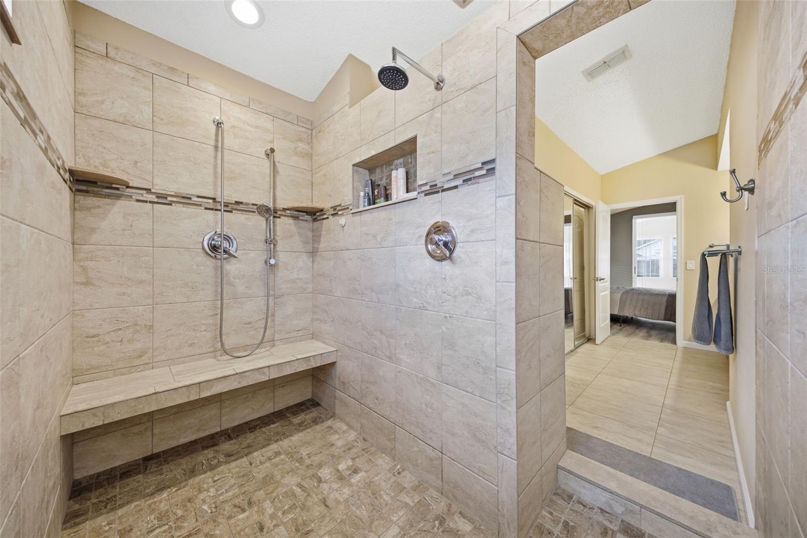 Image 19 of 50 For 4852 Ridgemoor Circle