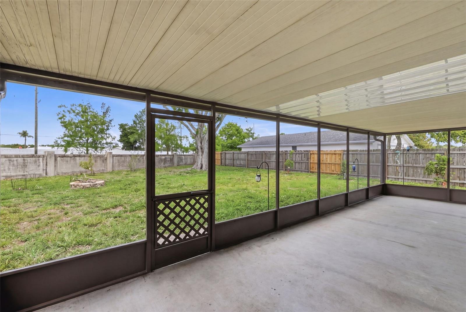 Image 18 of 33 For 2959 Lockwood Meadows Boulevard