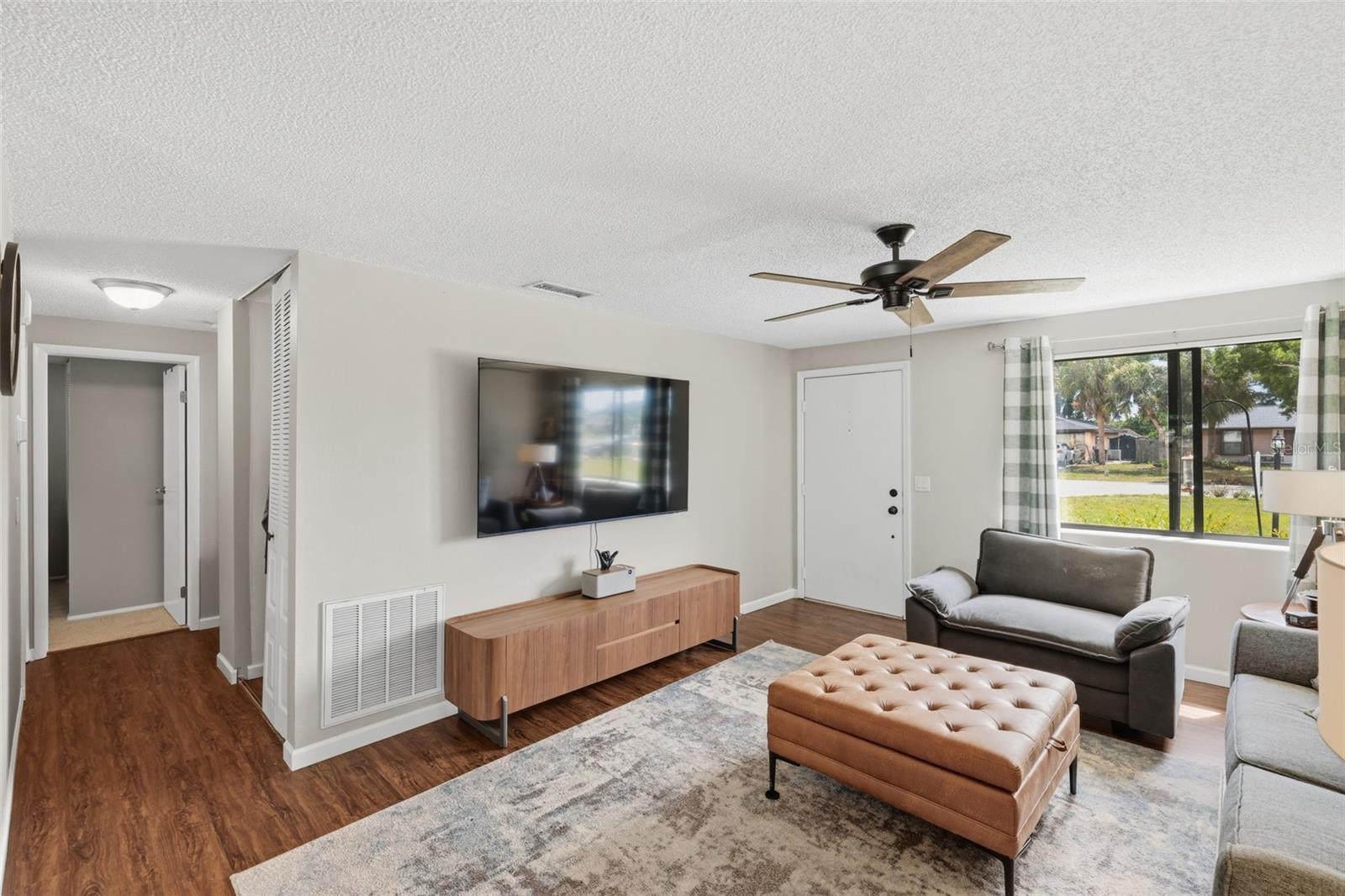 Image 6 of 33 For 2959 Lockwood Meadows Boulevard