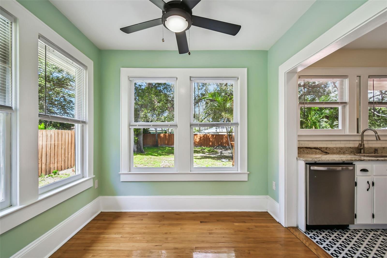 Image 16 of 75 For 758 Wood Street