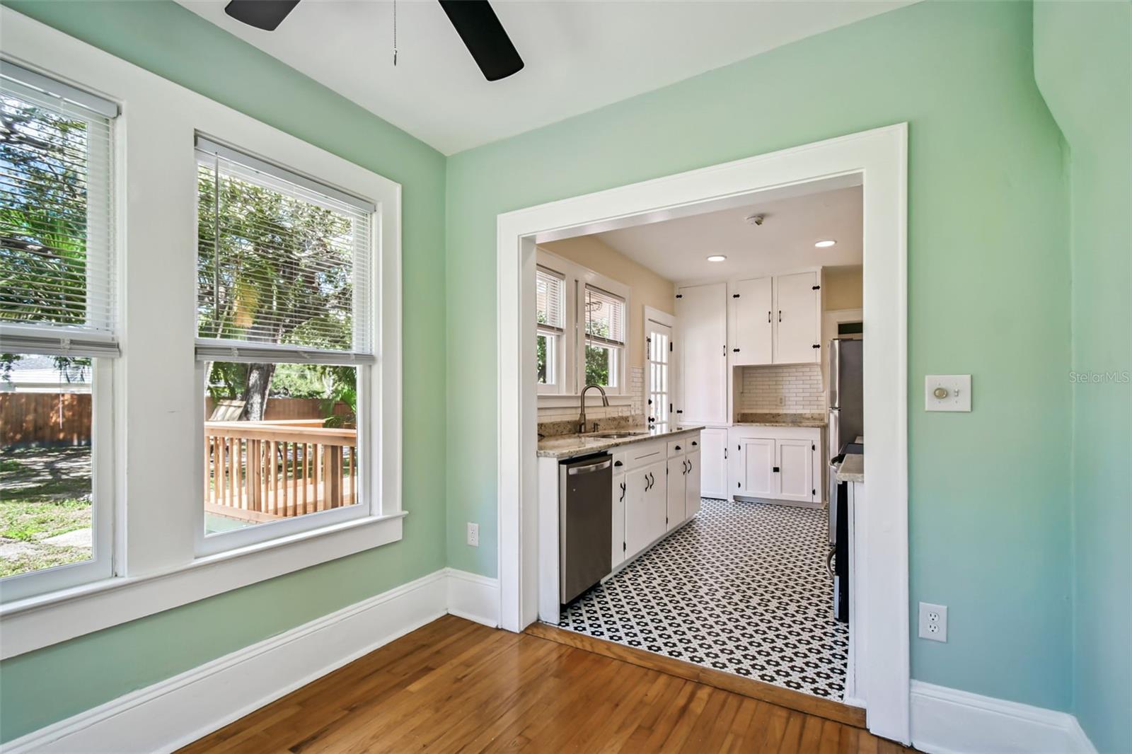 Image 17 of 75 For 758 Wood Street