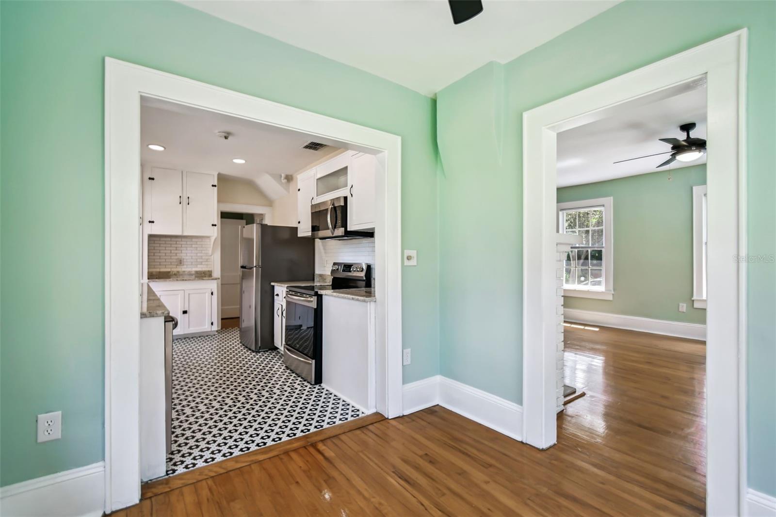 Image 18 of 75 For 758 Wood Street