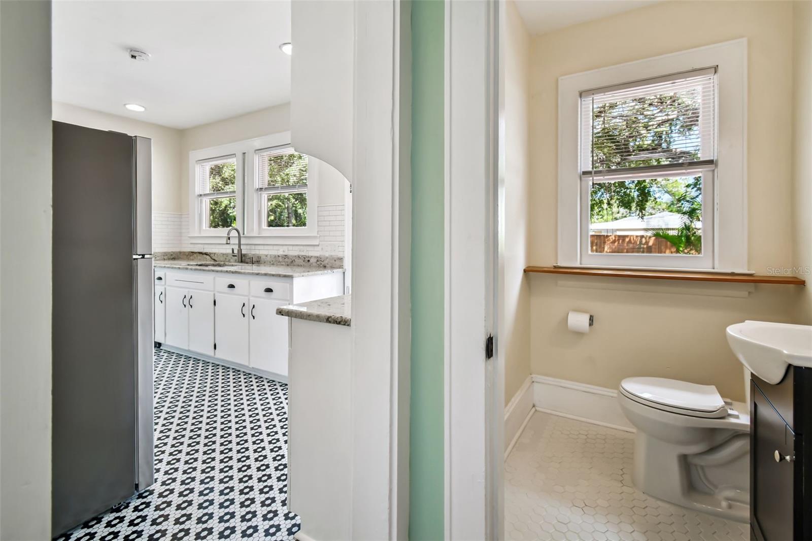 Image 24 of 75 For 758 Wood Street